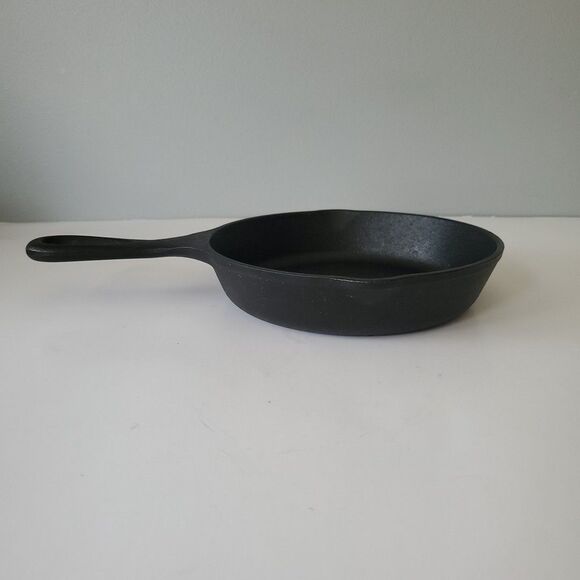 Lodge Black Cast Iron Double Spout Notch Heat Ring Skillet Pan Model HS3K USA - Picture 5 of 6